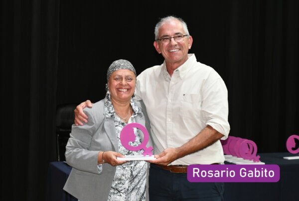 Imagen de Rosario Gabito evento de entrega de premios de la Intendencia Departamental de Flores